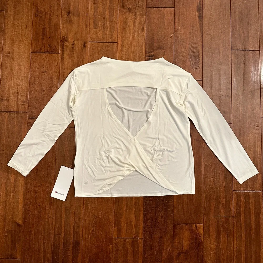Lululemon Ivory Open Back Long Sleeve Top Shirt Sz 6, 8 - Picture 2 of 11